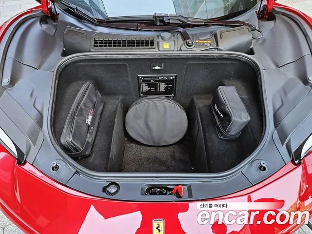 Ferrari 296 296 GTS — Фото автомобиля 17