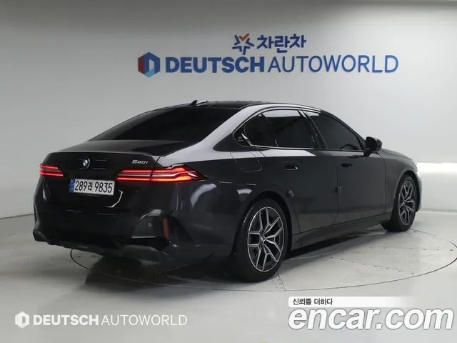 BMW 5-Series — Фото автомобиля 2
