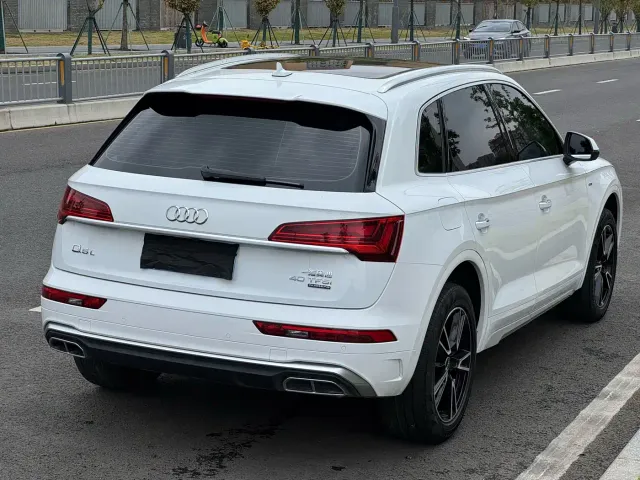 Audi Q5L — Фото автомобиля 17