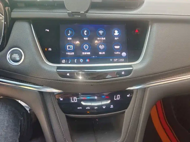 Cadillac XT5 — Фото автомобиля 8