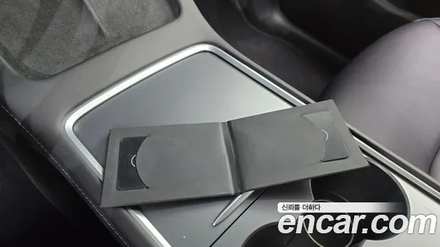 Tesla Model Y — Фото автомобиля 16