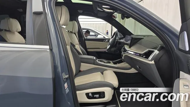 BMW X7 — Фото автомобиля 16