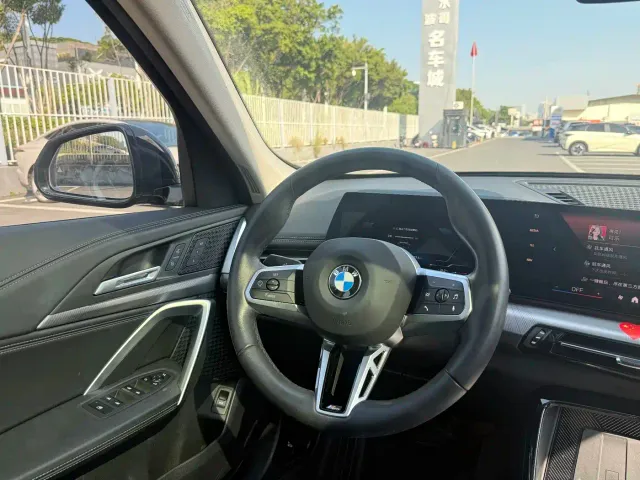 BMW X1 — Фото автомобиля 12