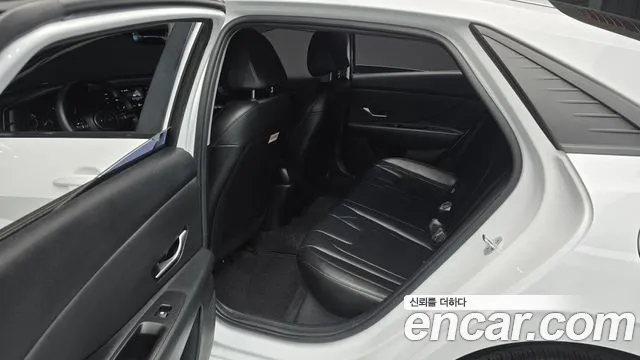 Hyundai AVANTE Avante (CN7) — Фото автомобиля 11