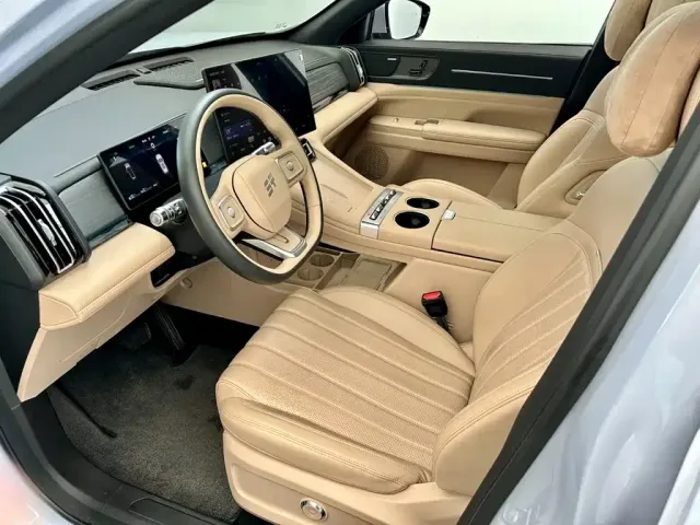 Jetour Shanhai Jetour Shanhai L7 PLUS 2025 Base Model 7-Seater — Фото автомобиля 6