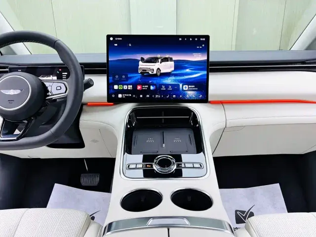 Geely Galaxy V900 — Фото автомобиля 12