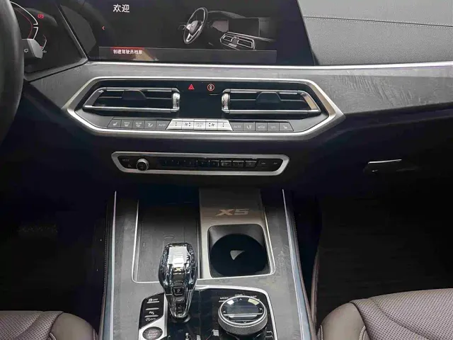 BMW X5 — Фото автомобиля 12