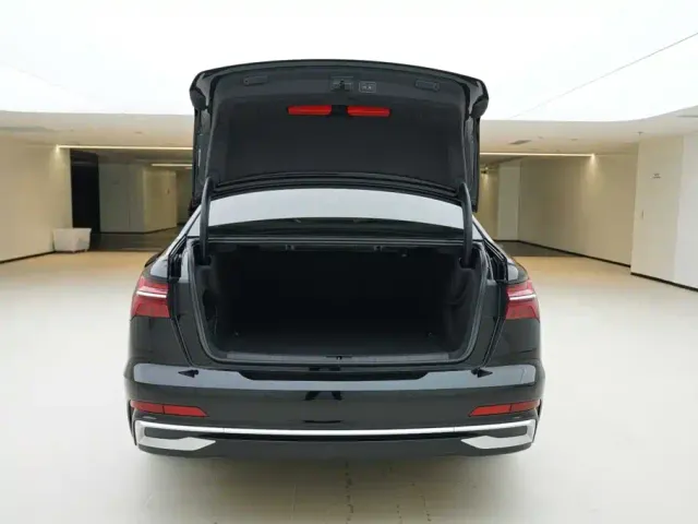 Audi Audi A6L 2023 45 TFSI quattro Premium Dynamic — Фото автомобиля 5