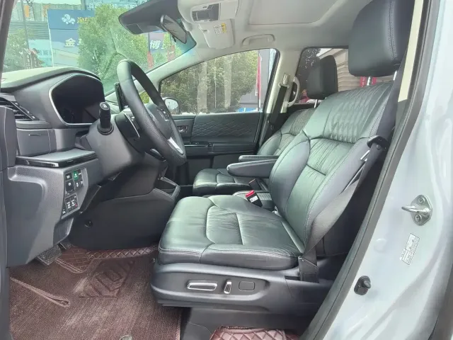 Honda Elysion 2024 2.0L e:HEV Luxury Edition — Фото автомобиля 16