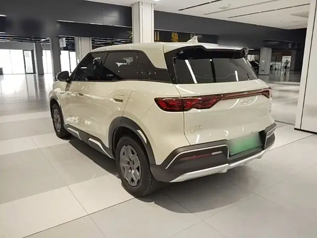 BYD Yuan UP — Фото автомобиля 22