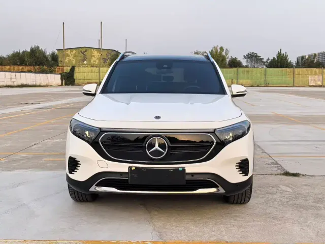 Mercedes-Benz EQB — Фото автомобиля 2