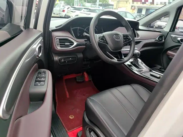 GAC Trumpchi M6 — Фото автомобиля 15