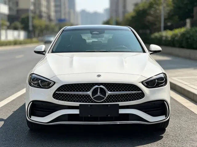 Mercedes-Benz C-Class — Фото автомобиля 2
