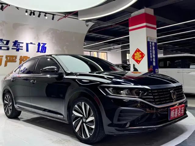 Volkswagen Passat — Фото автомобиля 3
