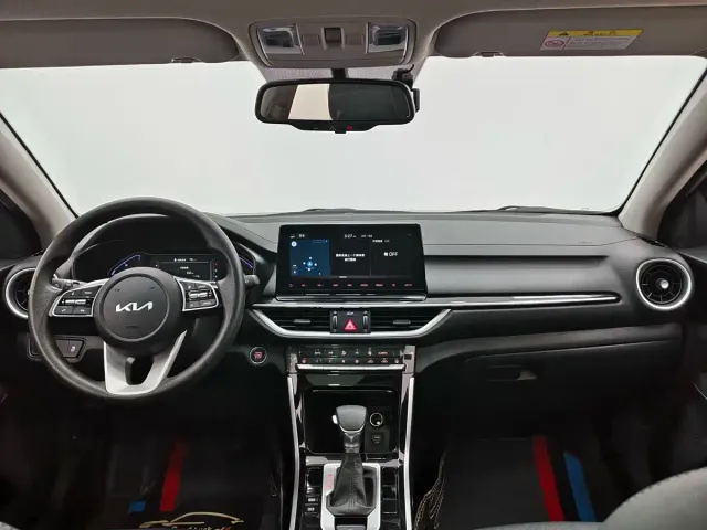 Kia K3 — Фото автомобиля 10