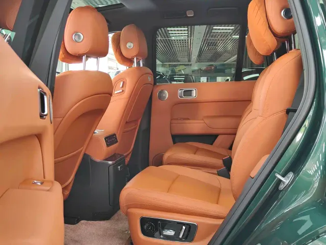 Li Auto L8 — Фото автомобиля 3