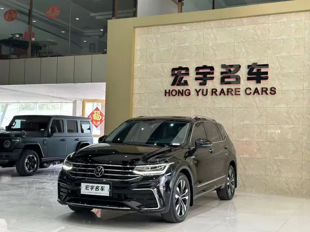 Фотография автомобиля — Volkswagen Tiguan L