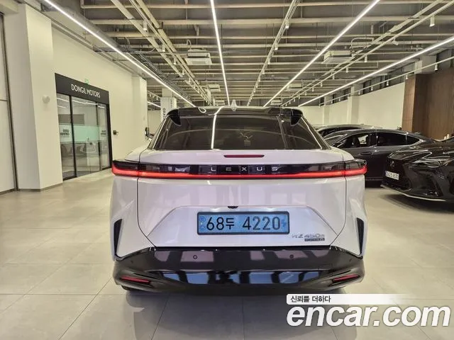 Lexus RZ RZ450e — Фото автомобиля 4