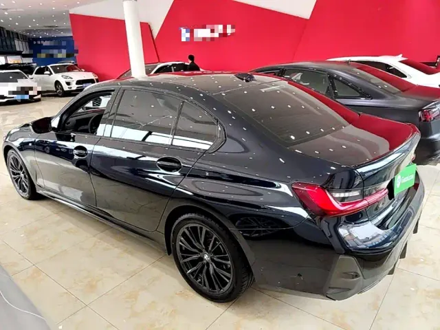 BMW 3 Series — Фото автомобиля 4