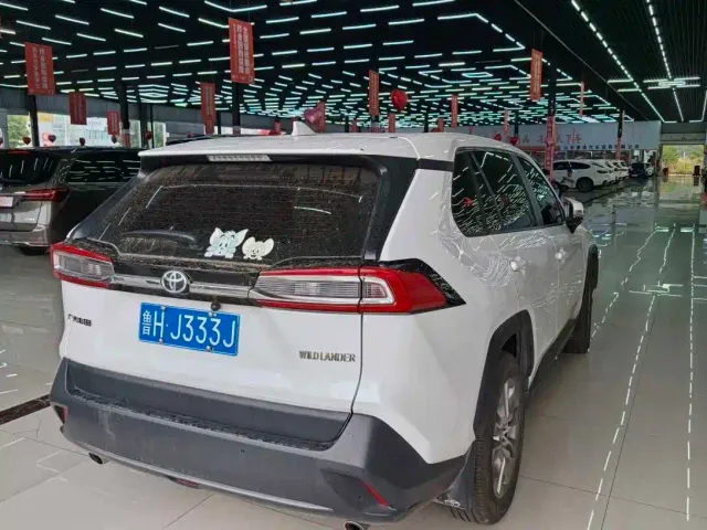 Toyota Wildlander — Фото автомобиля 8