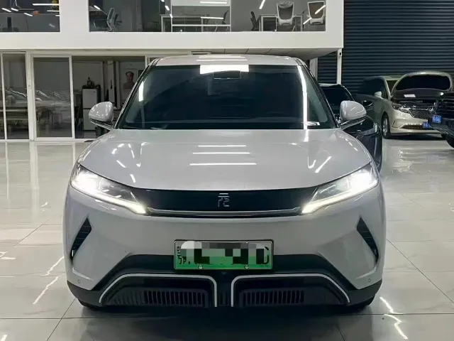 BYD Yuan UP 2024 401KM Leading Edition — Фото автомобиля 2