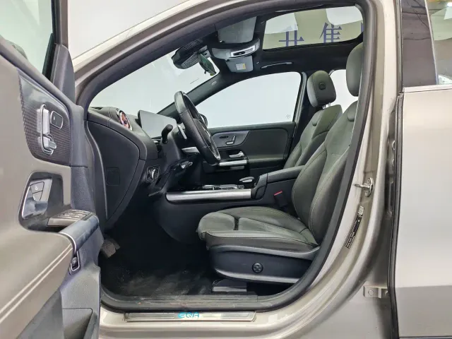 Mercedes-Benz EQA — Фото автомобиля 11