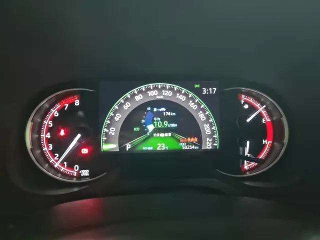 Toyota RAV4 — Фото автомобиля 7