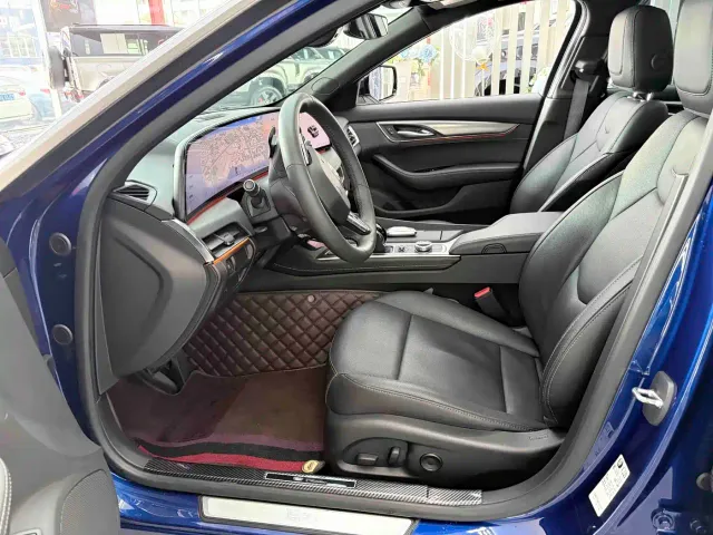 Cadillac CT5 — Фото автомобиля 7
