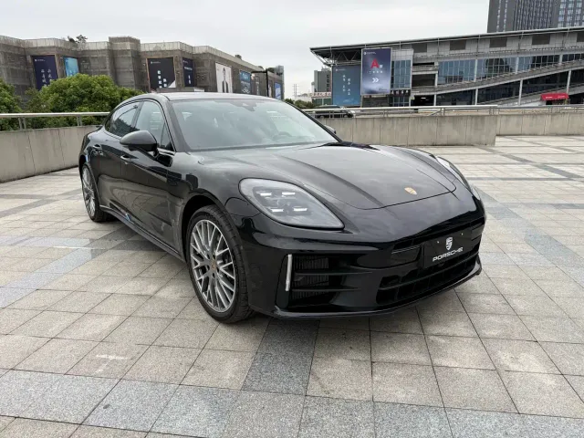 Porsche Panamera — Фото автомобиля 3