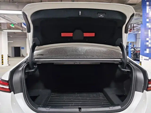 BMW 5 Series — Фото автомобиля 18