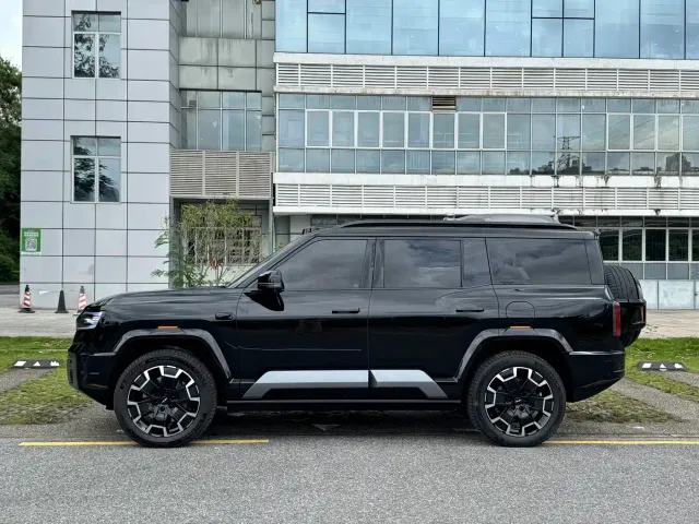 BYD FangChengBao Leopard 8 — Фото автомобиля 24