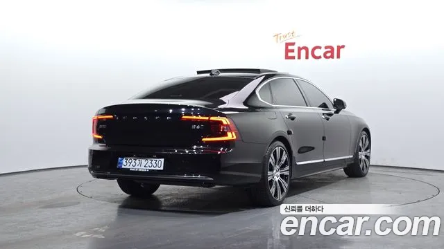 Вольво S90 — Фото автомобиля 2