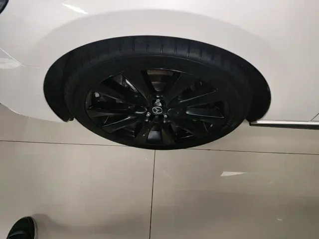 Mazda Axela — Фото автомобиля 22