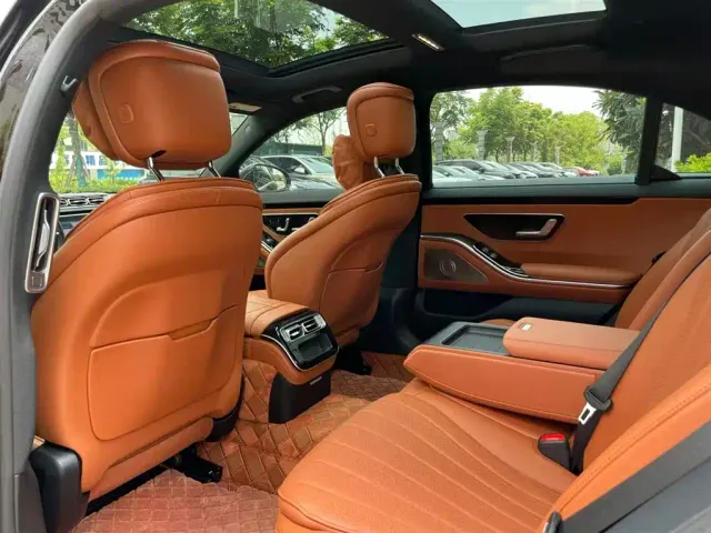 Mercedes-Benz S-Class — Фото автомобиля 13