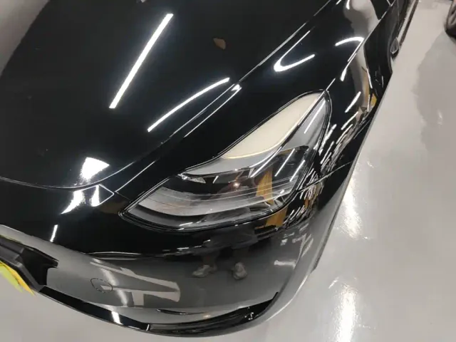 Tesla Model Y — Фото автомобиля 23