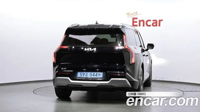 Kia EV9 — Фото автомобиля 4