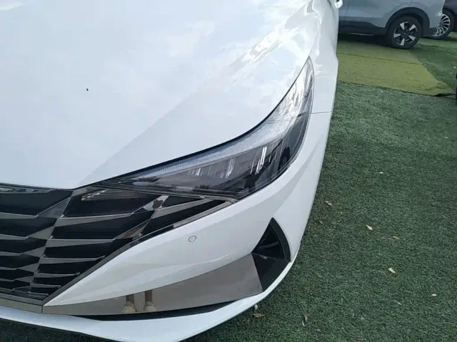 Hyundai Elantra — Фото автомобиля 23