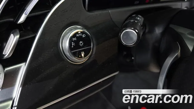 Mercedes-Benz E-Class — Фото автомобиля 29