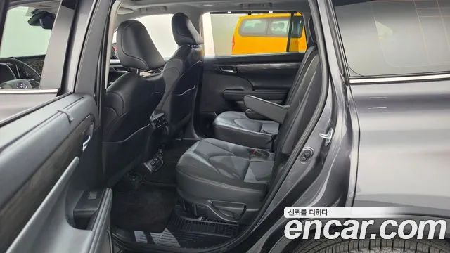 Toyota Highlander 4th Gen — Фото автомобиля 17