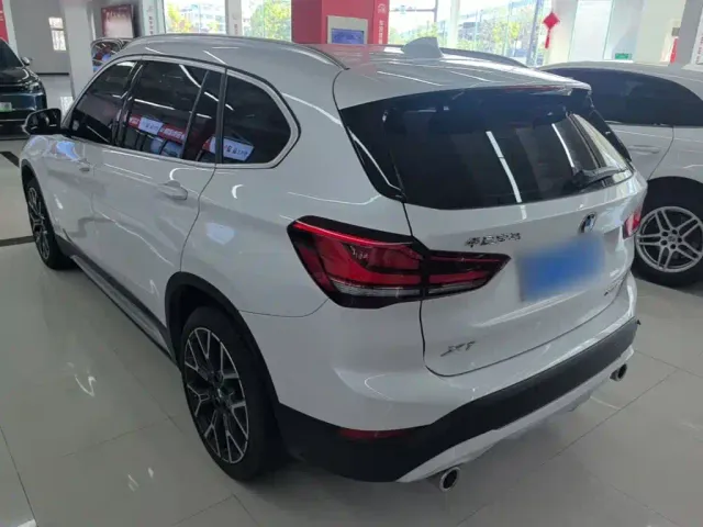 BMW X1 — Фото автомобиля 4