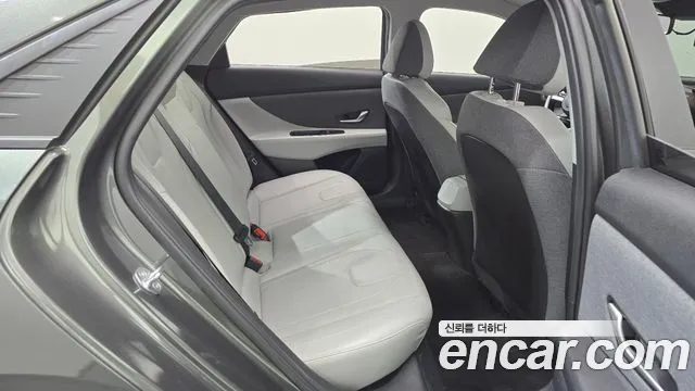 Hyundai Avante — Фото автомобиля 18