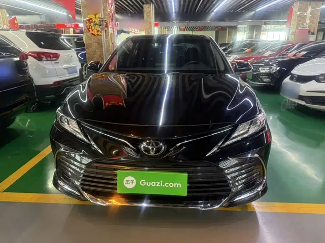 Toyota Camry — Фото автомобиля 2