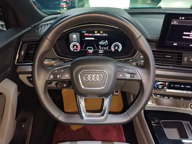 Audi Q5L — Фото автомобиля 10