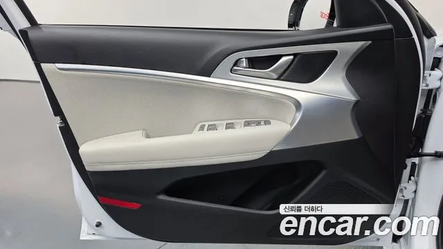Genesis G70 New — Фото автомобиля 13