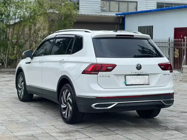 Volkswagen Tiguan L — Фото автомобиля 8