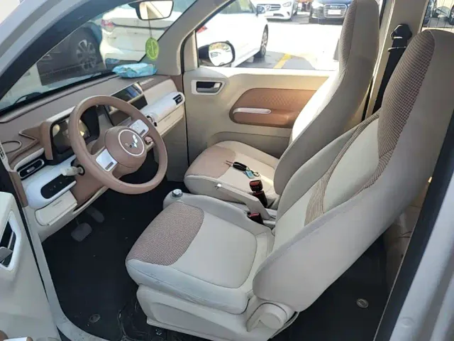 Wuling Hongguang Mini EV — Фото автомобиля 14