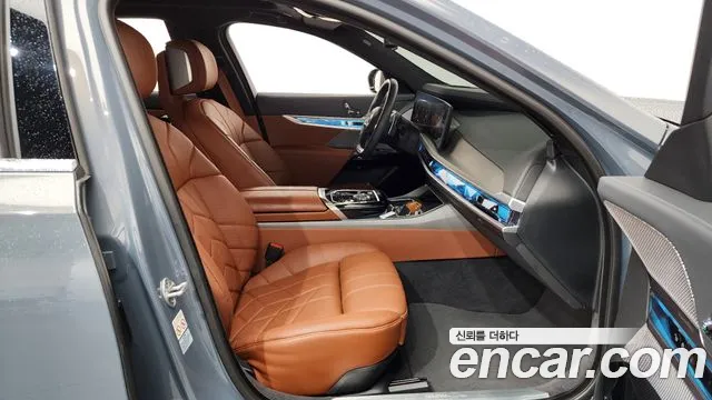 BMW 7 Series G70 — Фото автомобиля 26