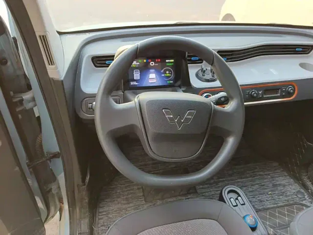 Wuling Hongguang Mini EV — Фото автомобиля 10