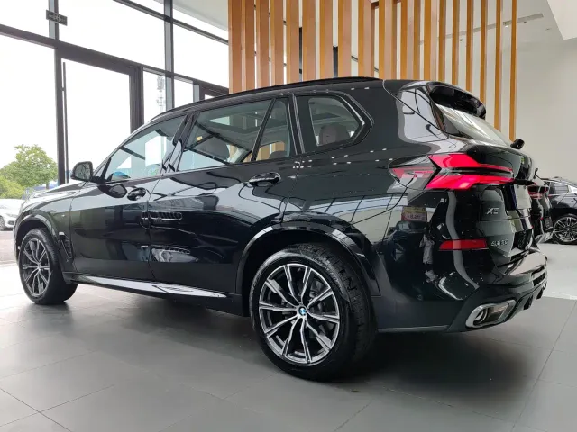 BMW X5 — Фото автомобиля 7