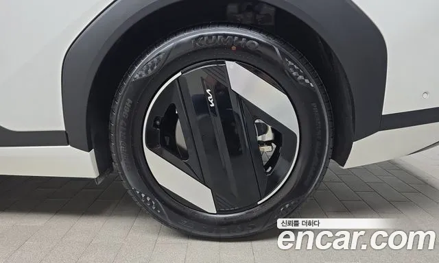 Kia EV4 — Фото автомобиля 6
